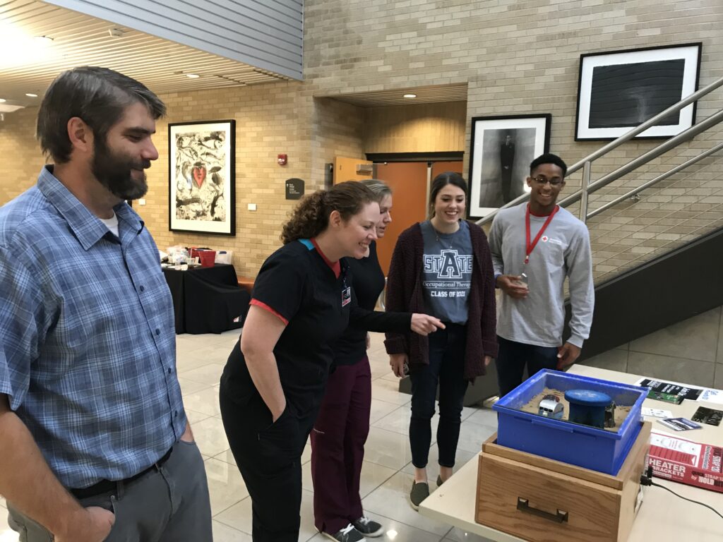 Shake Table Educating Students