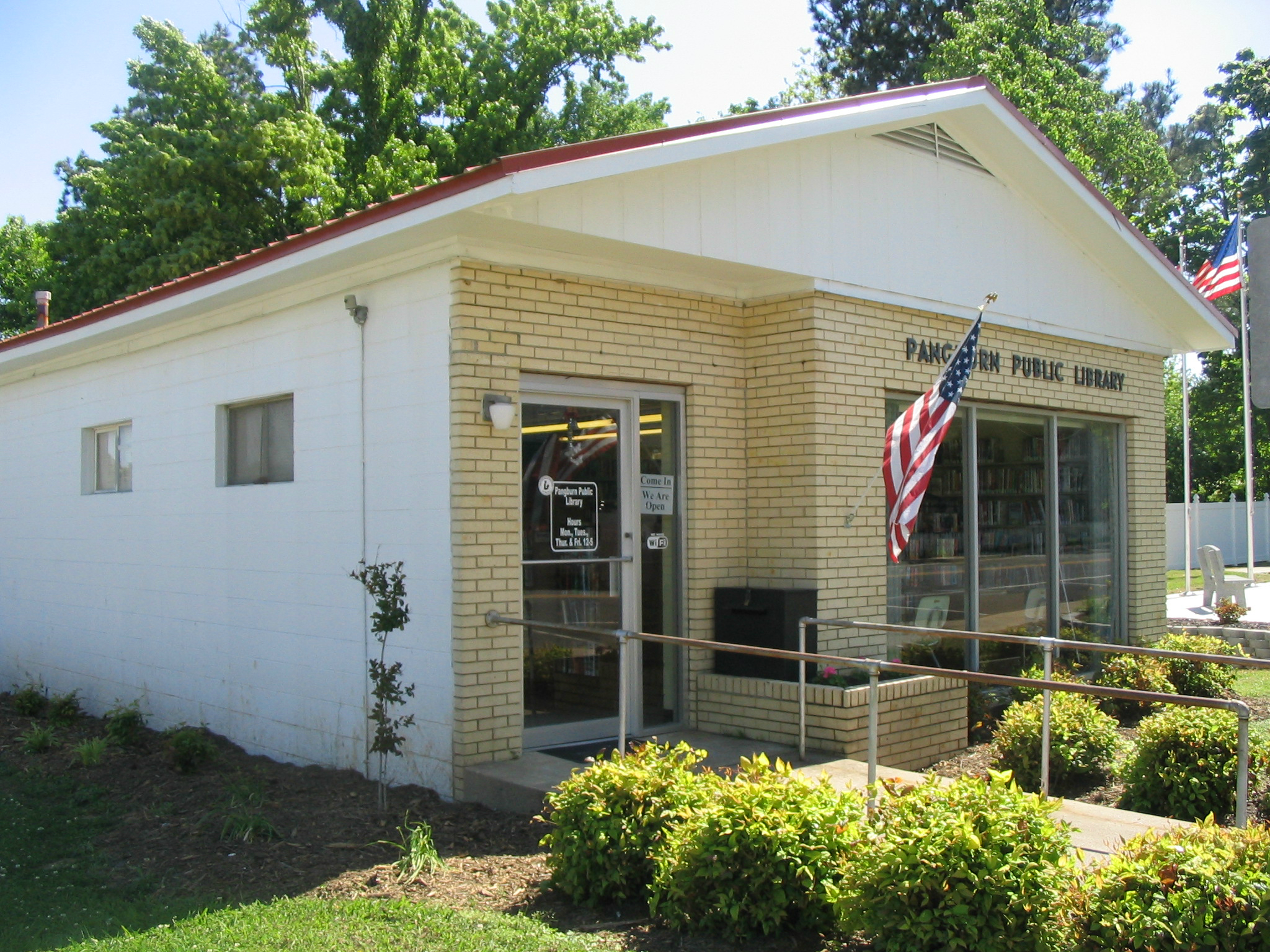 Photo of Pangburn Public library